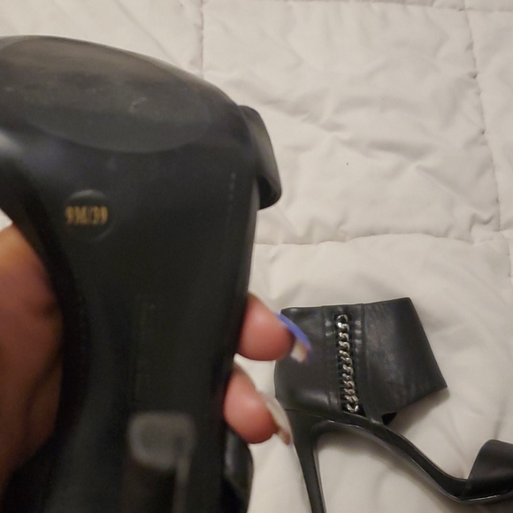 Vince Camuto Sandals - Picture 2 of 4